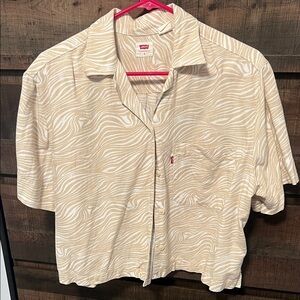 Levi's Beige and White Wave-Pattern Short-Sleeve Button-Up Shirt